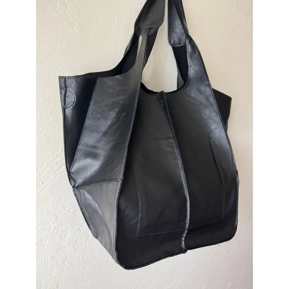 NWOT Large Black Faux Leather Shoulder Bag - Picture 4 of 8